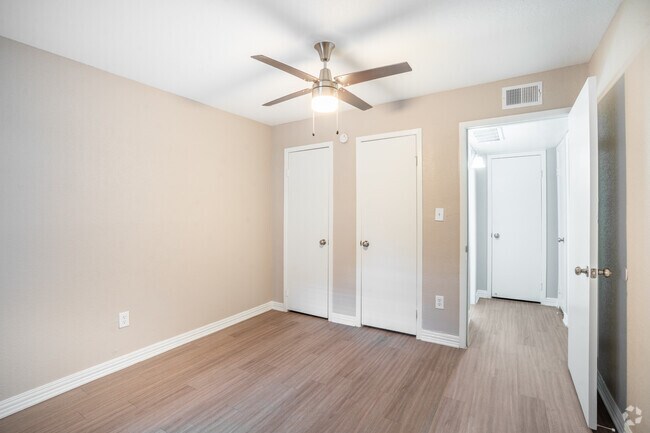 2BR, 2BA - 1050SF - Master Bedroom - 8751 Broadway  Management Co LLC