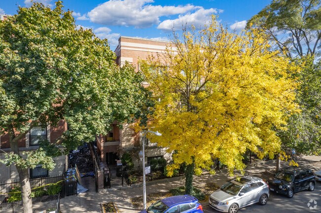 Building Photo - 4717 S Greenwood Ave