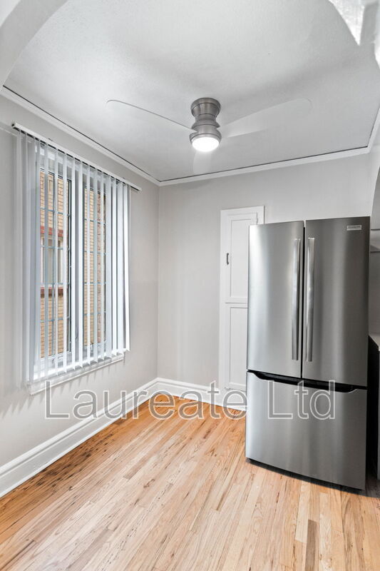 Foto del edificio - 1050 N Pearl St