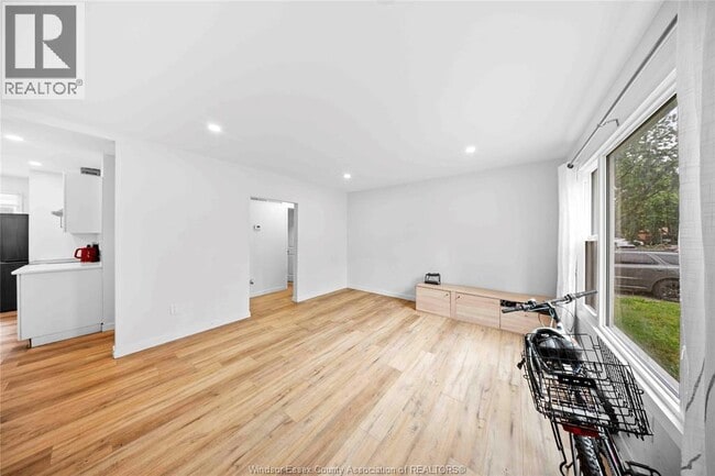 Building Photo - 3495 Longfellow Ave