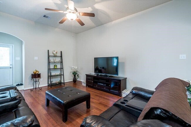 Foto del edificio - 6503 Evanmill Ln