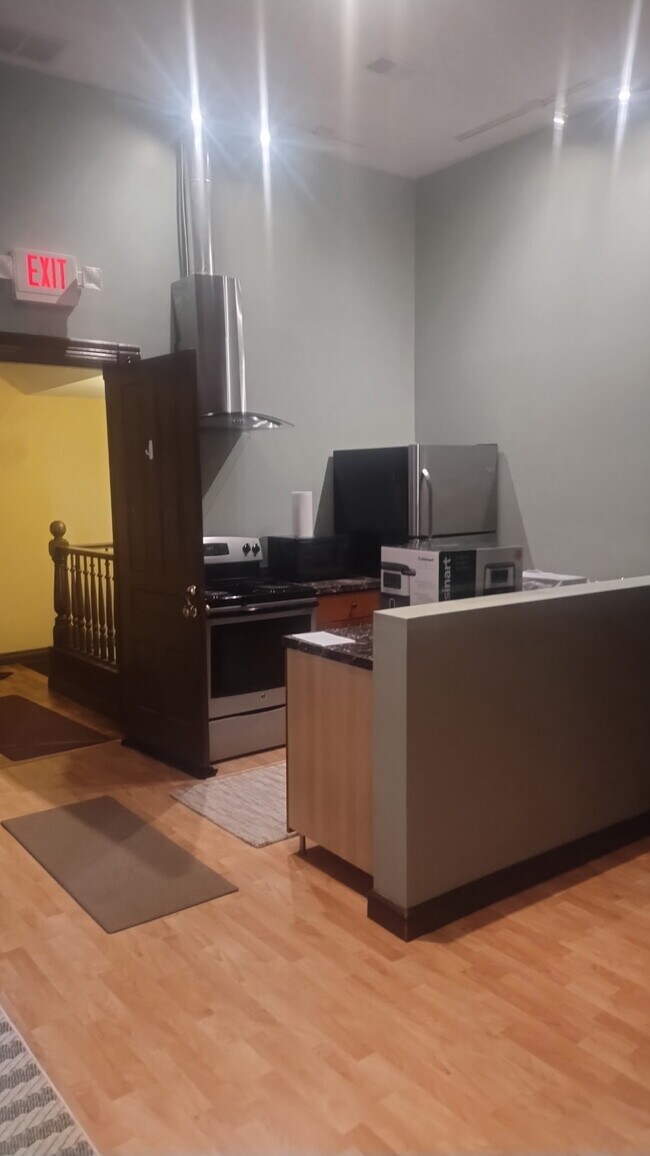 Foto del edificio - 327 Main St