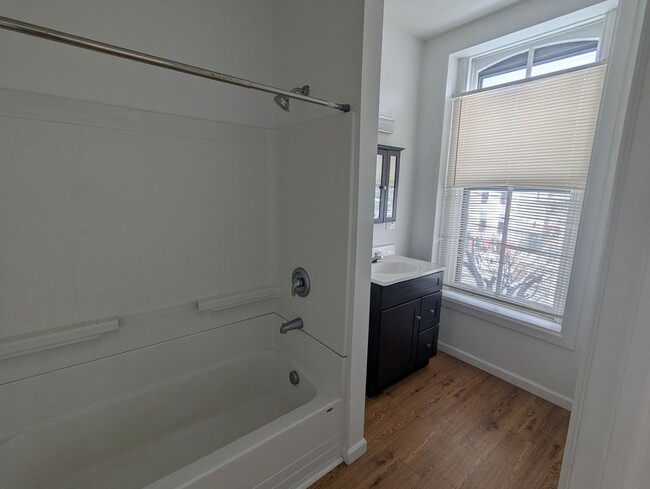 Foto del edificio - 372 Clinton Ave