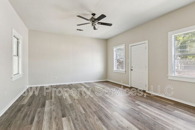 Foto del edificio - 4200-4202 5th St