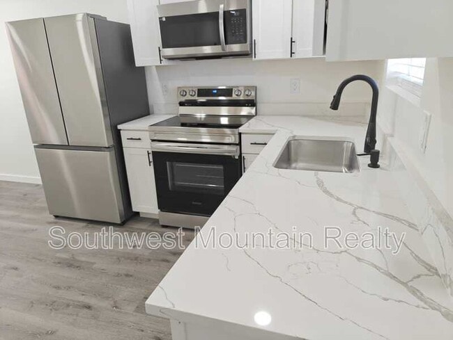 Foto del edificio - 7412 N 62nd Ave