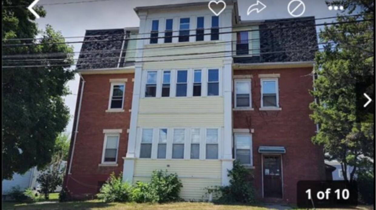 9 Crescent St Unit 3, West Hartford, CT 06119 Apartments in West