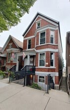 Building Photo - 3643 S Hermitage Ave