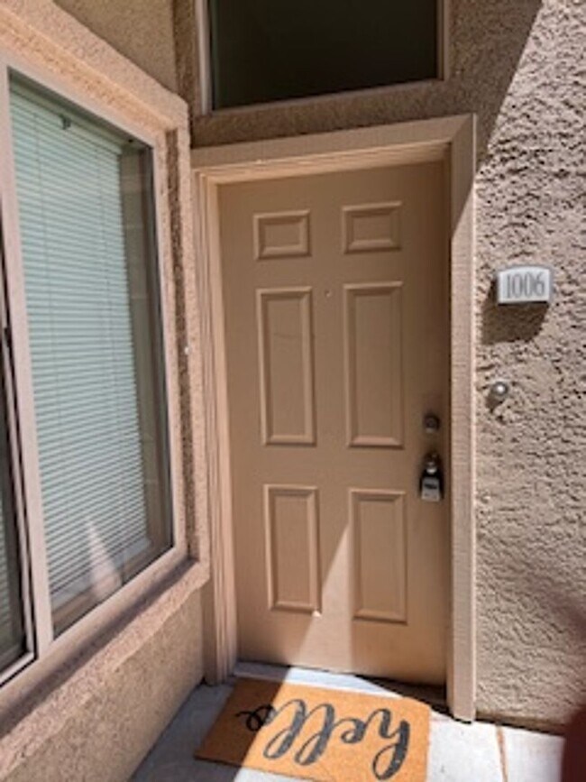 Foto del edificio - 1st Floor Condo in Gated Sunset Cliffs com...