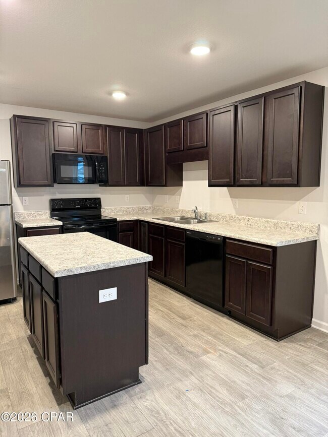 Foto del edificio - 125 Red Bay Rd