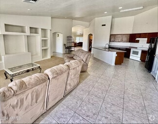 Building Photo - 608 W Rattlesnake Pl