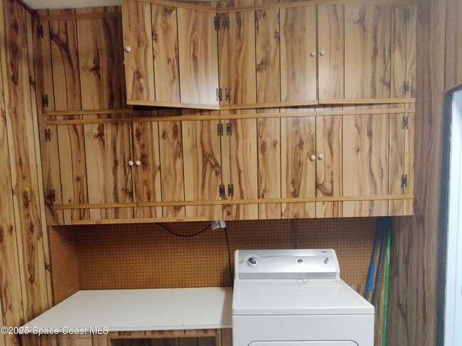 Foto del edificio - 700 Lund Cir