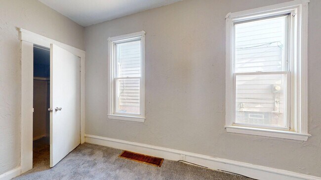 Building Photo - 3523 Walton Ave