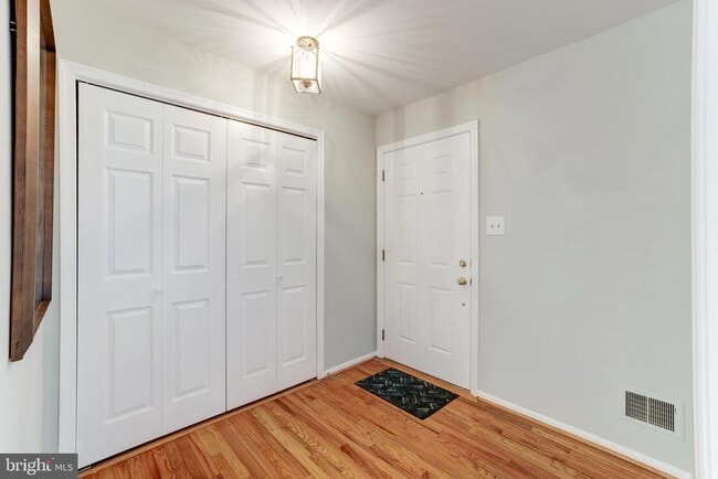 Building Photo - 9823 St Cloud Ct