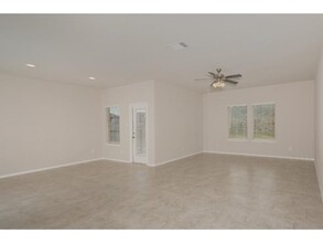 Building Photo - 13824 Rock Island Trl