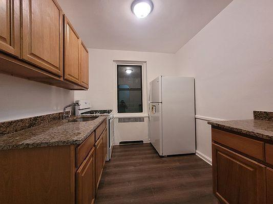 Foto del edificio - 2 bedroom in Bronx NY 10452