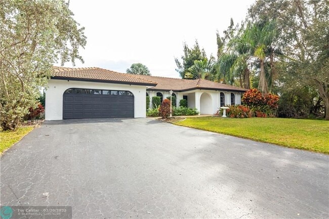 Building Photo - 4490 SW 105th Ave