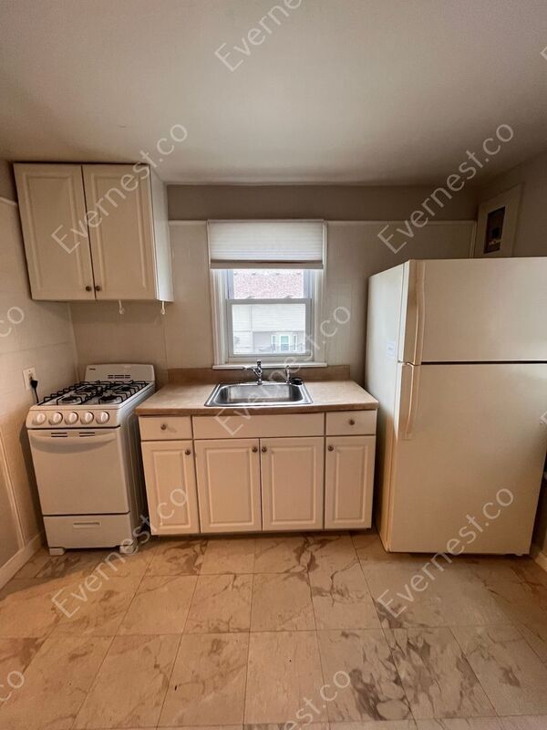 Building Photo - 1529 Silman St