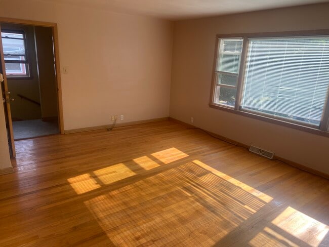 Building Photo - 3536 N 85th St