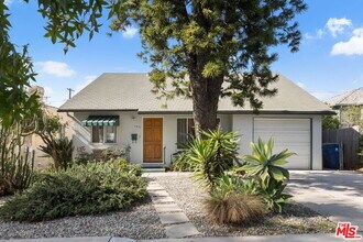 Building Photo - 1451 Armadale Ave