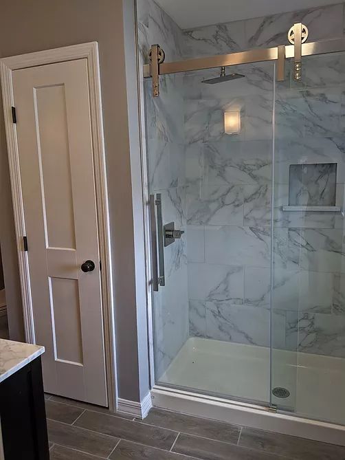 Master Bath - 715 E 3rd St