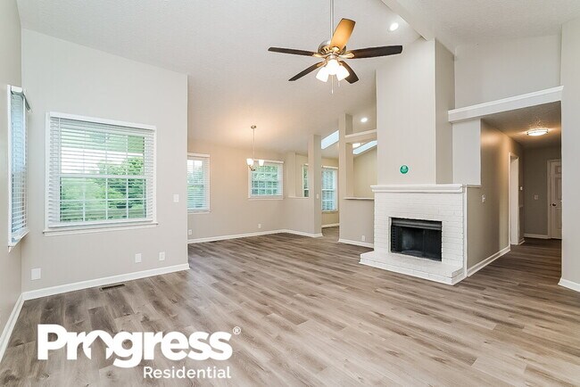 Foto del edificio - 103 Silver Maple Ct