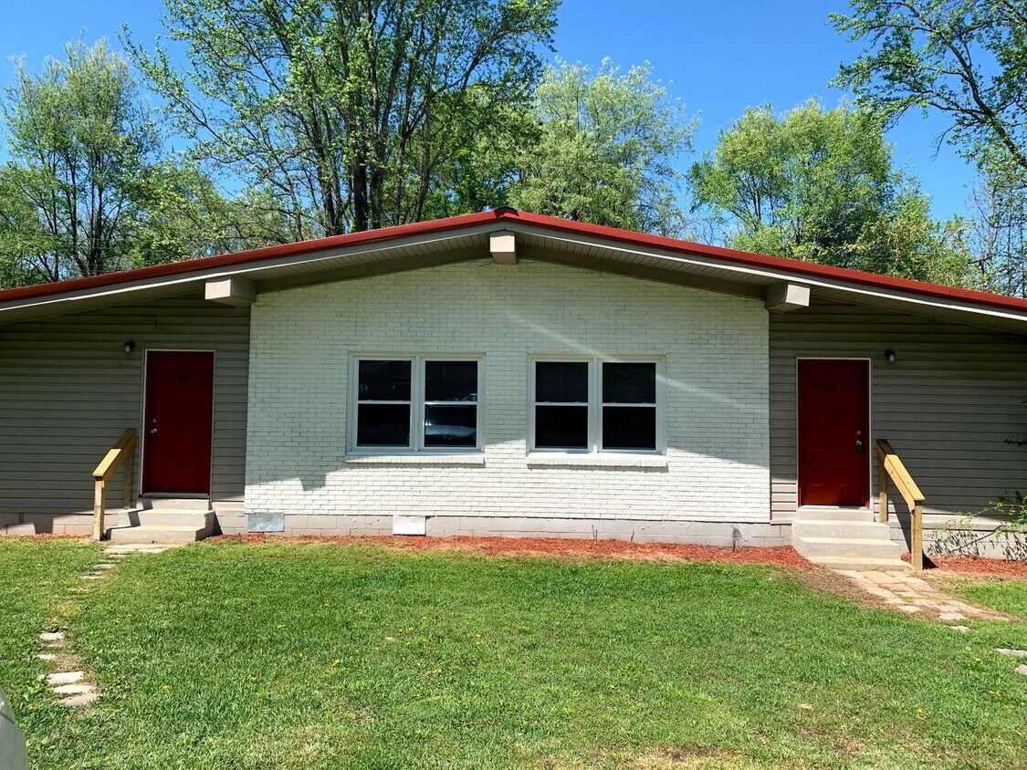 Foto principal - 2 br, 1 bath House - 105 Chamberlain Circle