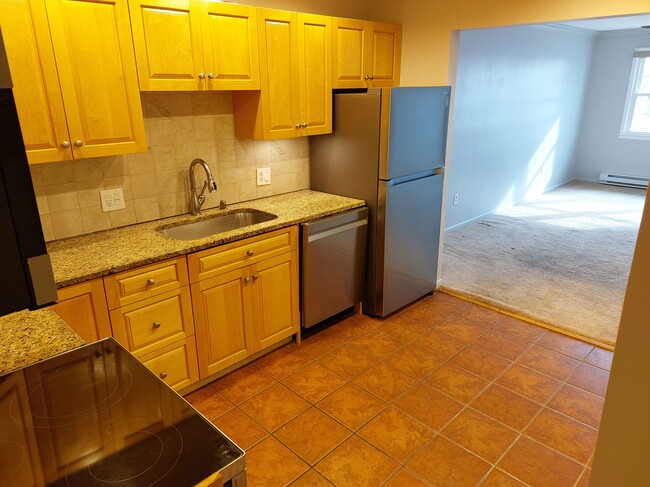 Building Photo - 181 Melba St