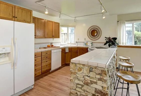 Building Photo - Spacious Sunlit filled Home on large lot, in desirable Aptos neighborhood with Panoramic Ocean Vi...