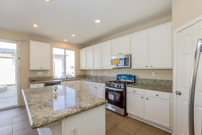 Foto del edificio - 12328 Ava Loma Street, Victorville, CA, 92392