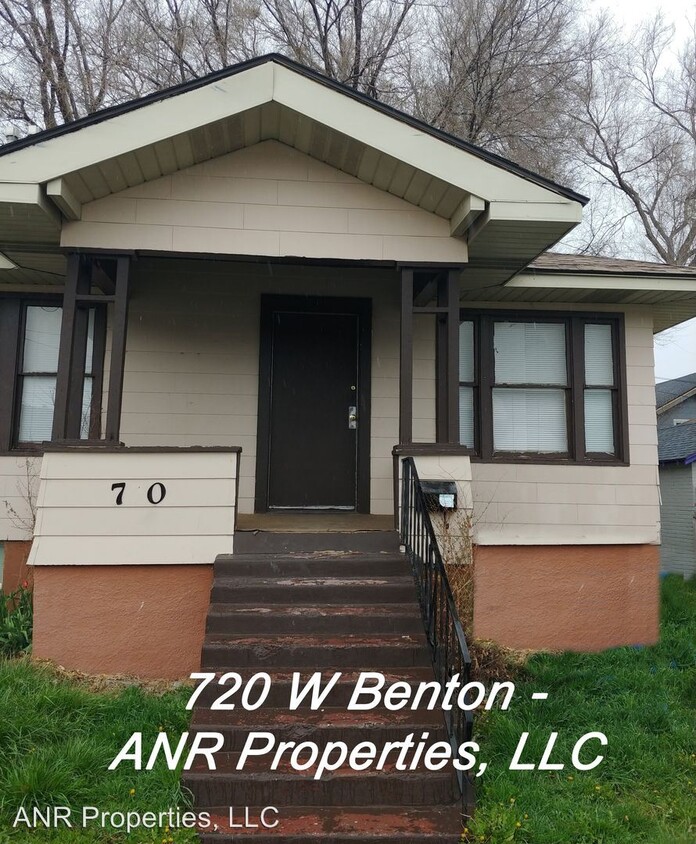 Primary Photo - 730-730 W Benton St