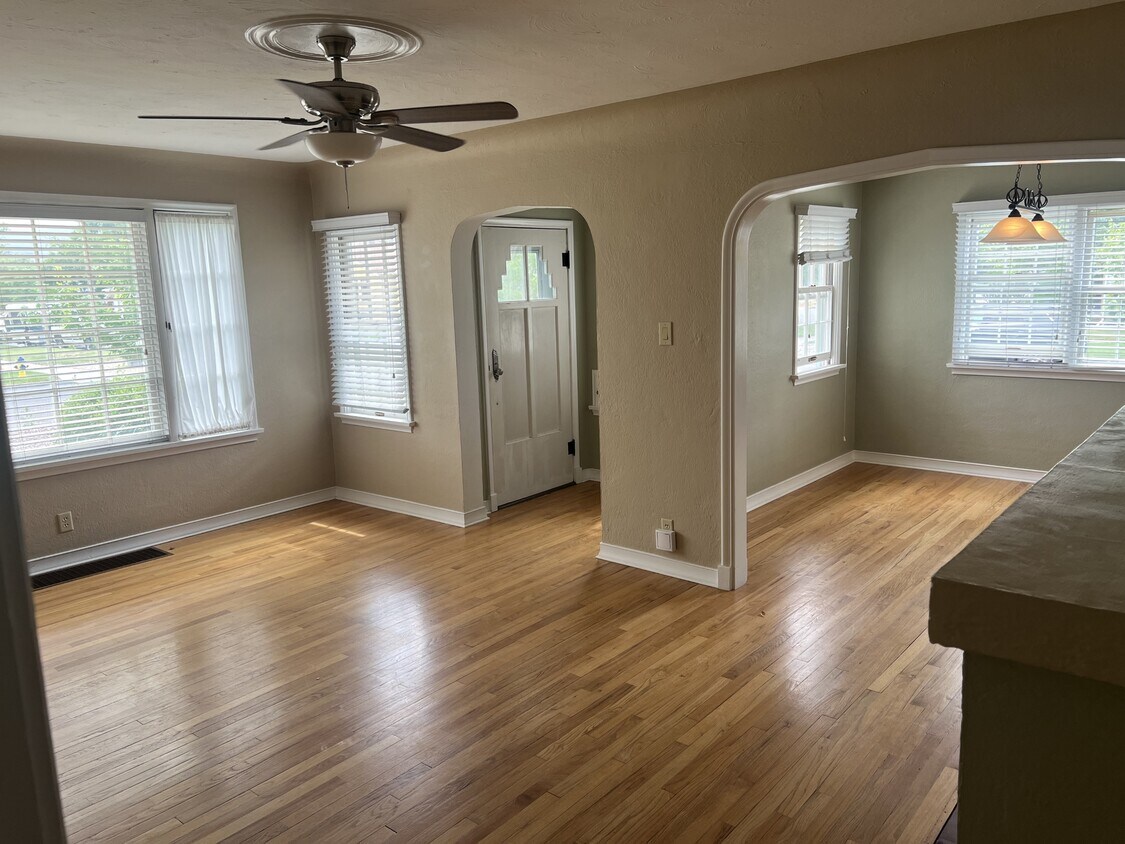 Foto principal - 1404 White Ave