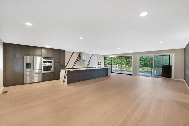 Foto del edificio - 11110 Highland Dr