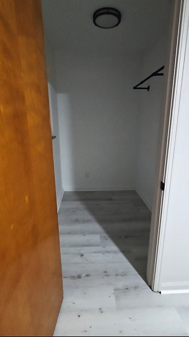Building Photo - Mt Airy