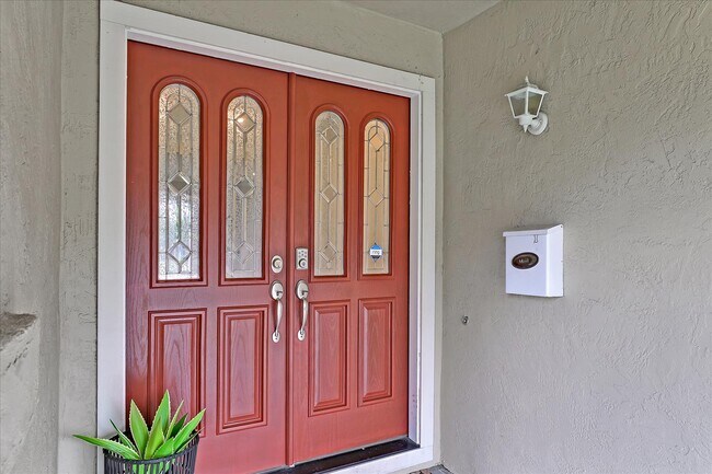 Foto del edificio - 8077 Peppertree Rd