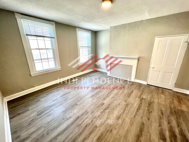 Photo - 2212 Calumet St Townhome