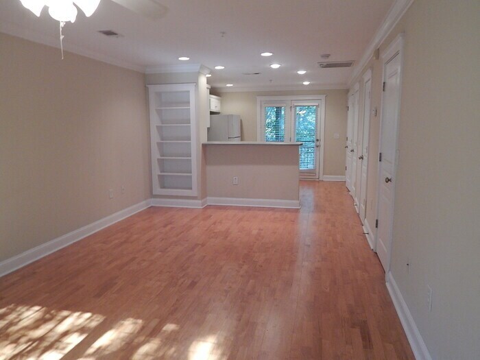 Primary Photo - 490 S Barnett Shoals Rd
