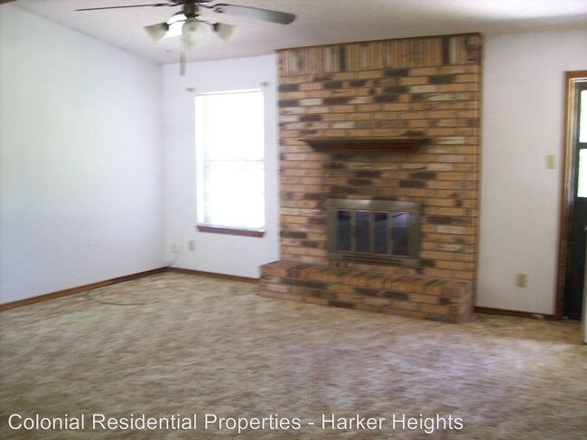 Building Photo - 209 E Hogan Dr