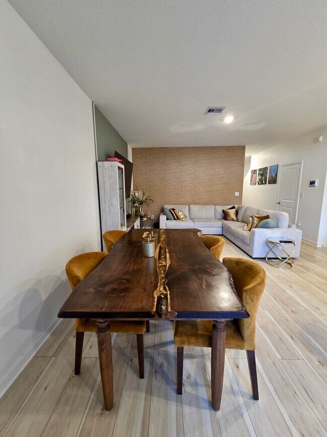 Foto del edificio - 860 NW 3rd Terrace