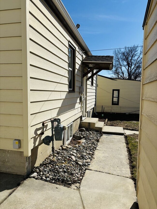 Foto del edificio - Utilities Included Near Hospital with Free Shared Laundry