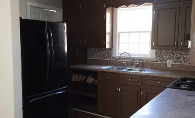 Building Photo - 2 Bed, 1 Bath Home in Gadsden Neighborhood!