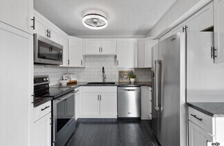 Building Photo - 12727 Woodcrest Plz