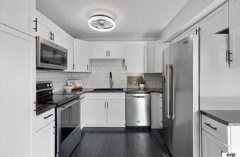 Building Photo - 12727 Woodcrest Plz
