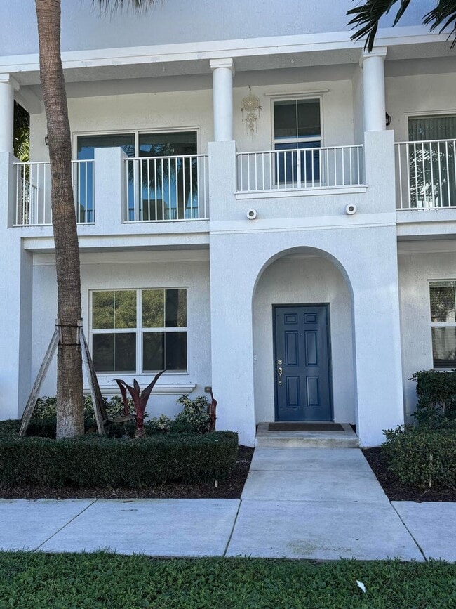 Building Photo - 1241 Via de Fossi