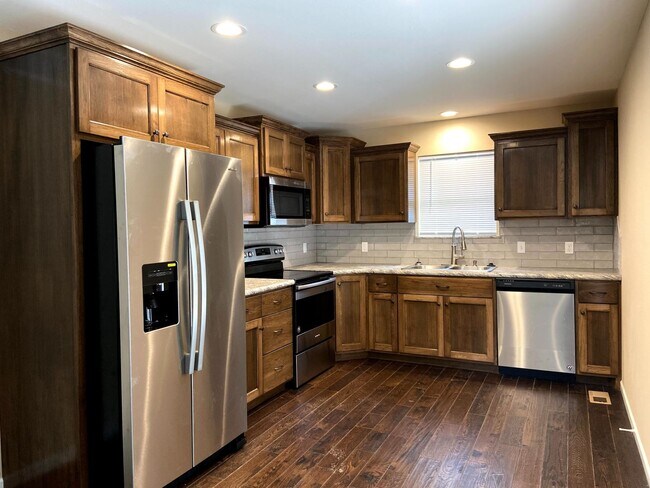Foto del edificio - Beautiful 3 Bed, 3 Bath Home in Covington ...