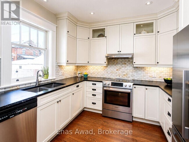 Photo du bâtiment - 405 3RD AVENUE