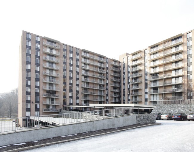 Strath Haven Condominiums Apartments Swarthmore, PA