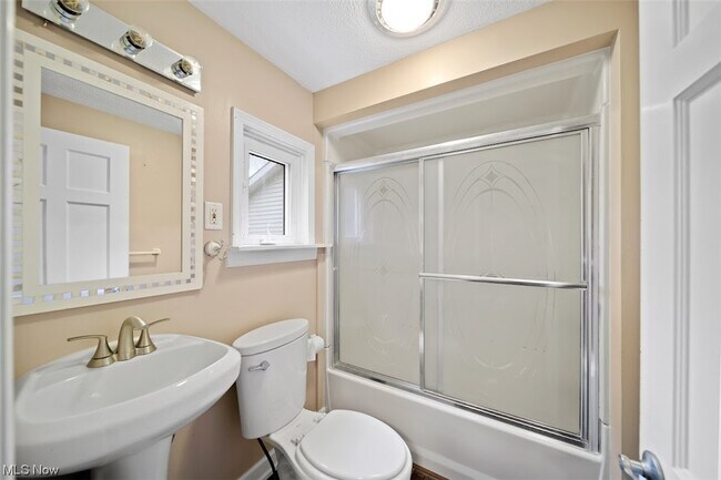 Foto del edificio - 8724 Headlands Rd