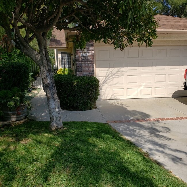 Foto del edificio - 6802 Chapman Pl