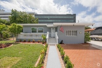 Building Photo - 2150 SW 21st Ter