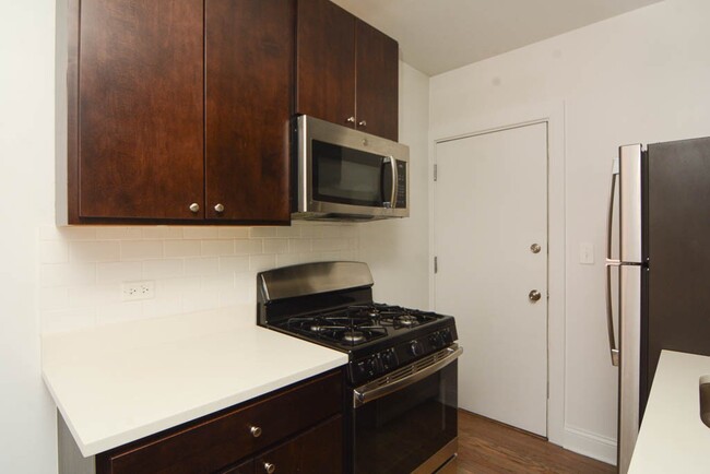Building Photo - 3306 W Schubert Ave